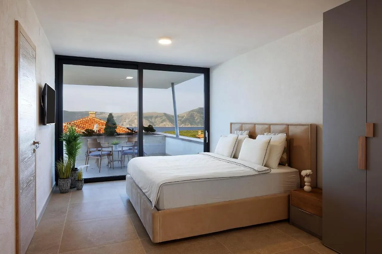 First Residence Villa Eternity Linardici